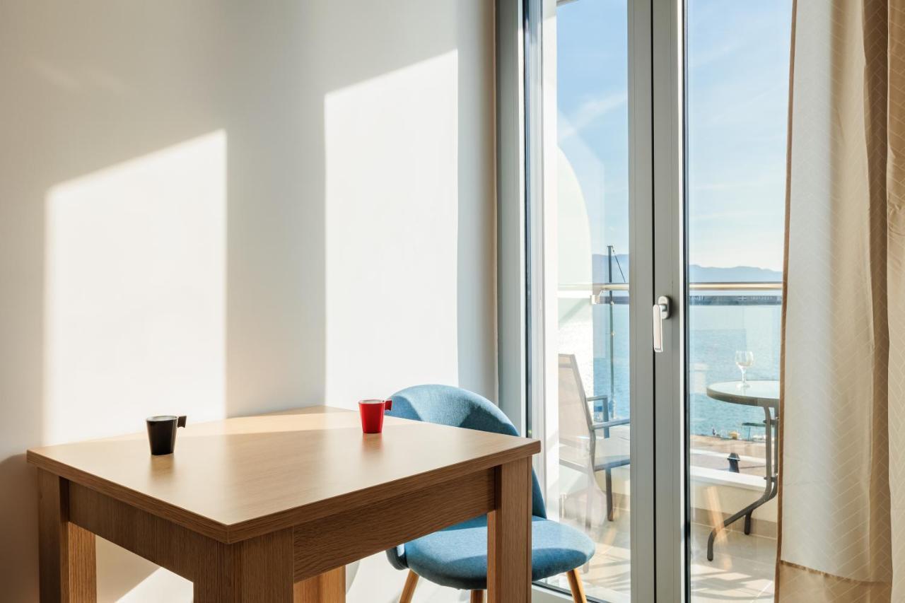 Georgia Seaview Apartment B2 Kalamata Bagian luar foto